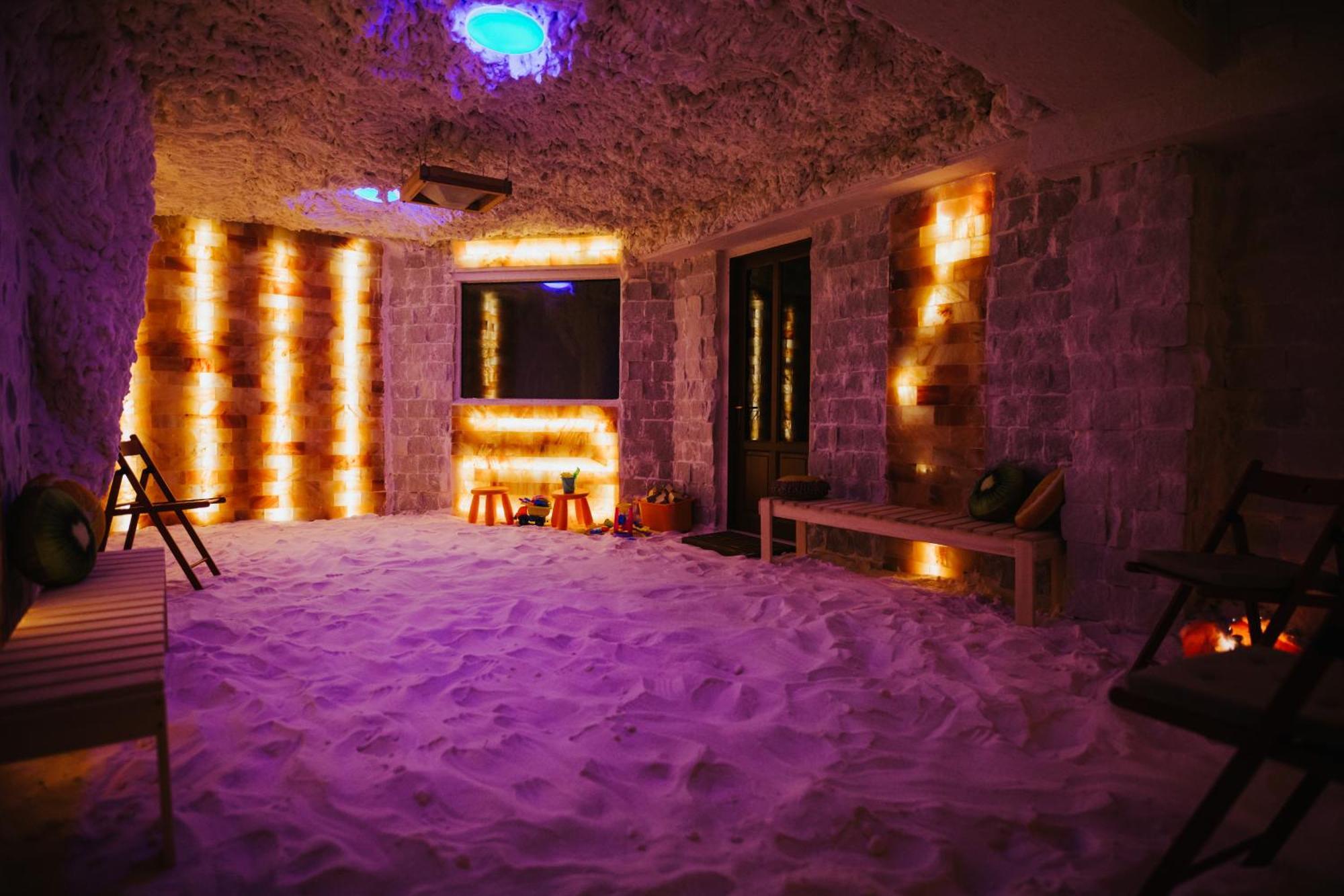 Lazar Pension & Restaurant Gheorgheni  Buitenkant foto