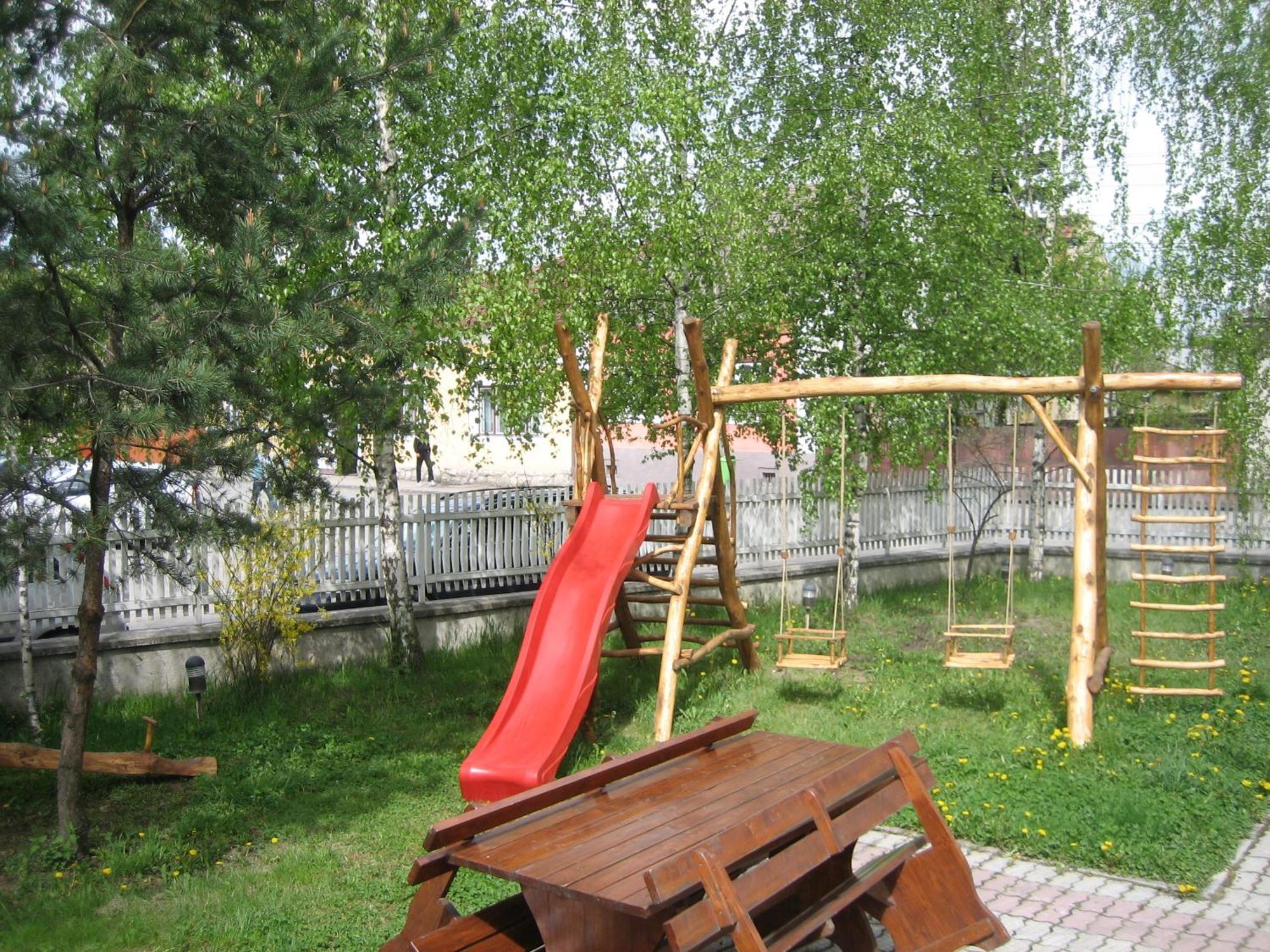 Lazar Pension & Restaurant Gheorgheni  Buitenkant foto